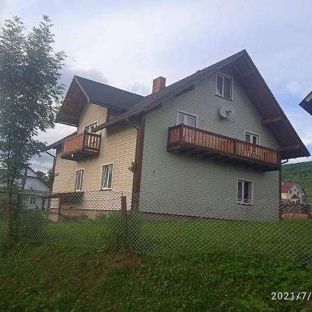У Марка Volosyanka  Buitenkant foto