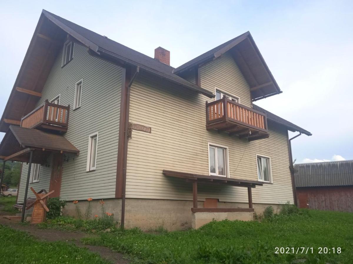 У Марка Volosyanka  Buitenkant foto